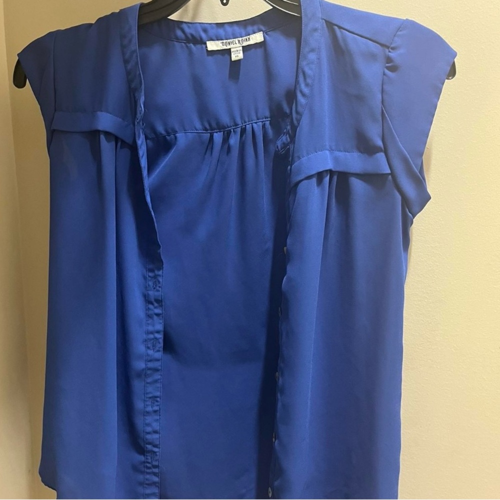 Dark blue blouse, new condition, thin material that’s perfect for summer!
